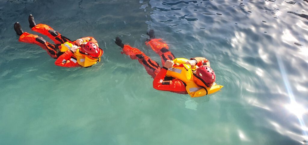 Primeros auxilios en el agua